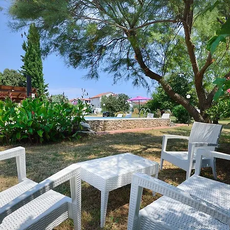 Apartament Sabina *