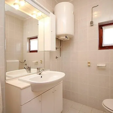 Apartament Sabina *
